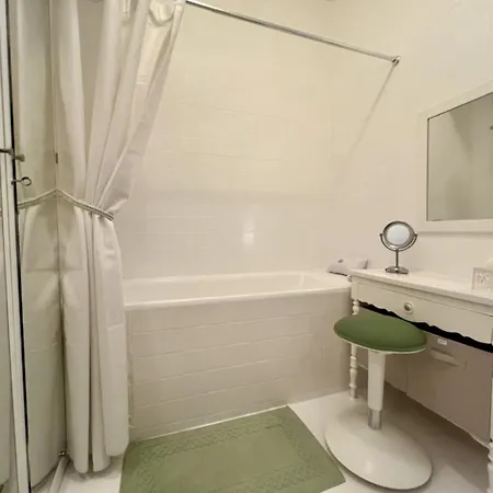 Classic French Luxury - 175m2 Apartmán