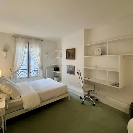 Classic French Luxury - 175m2 *